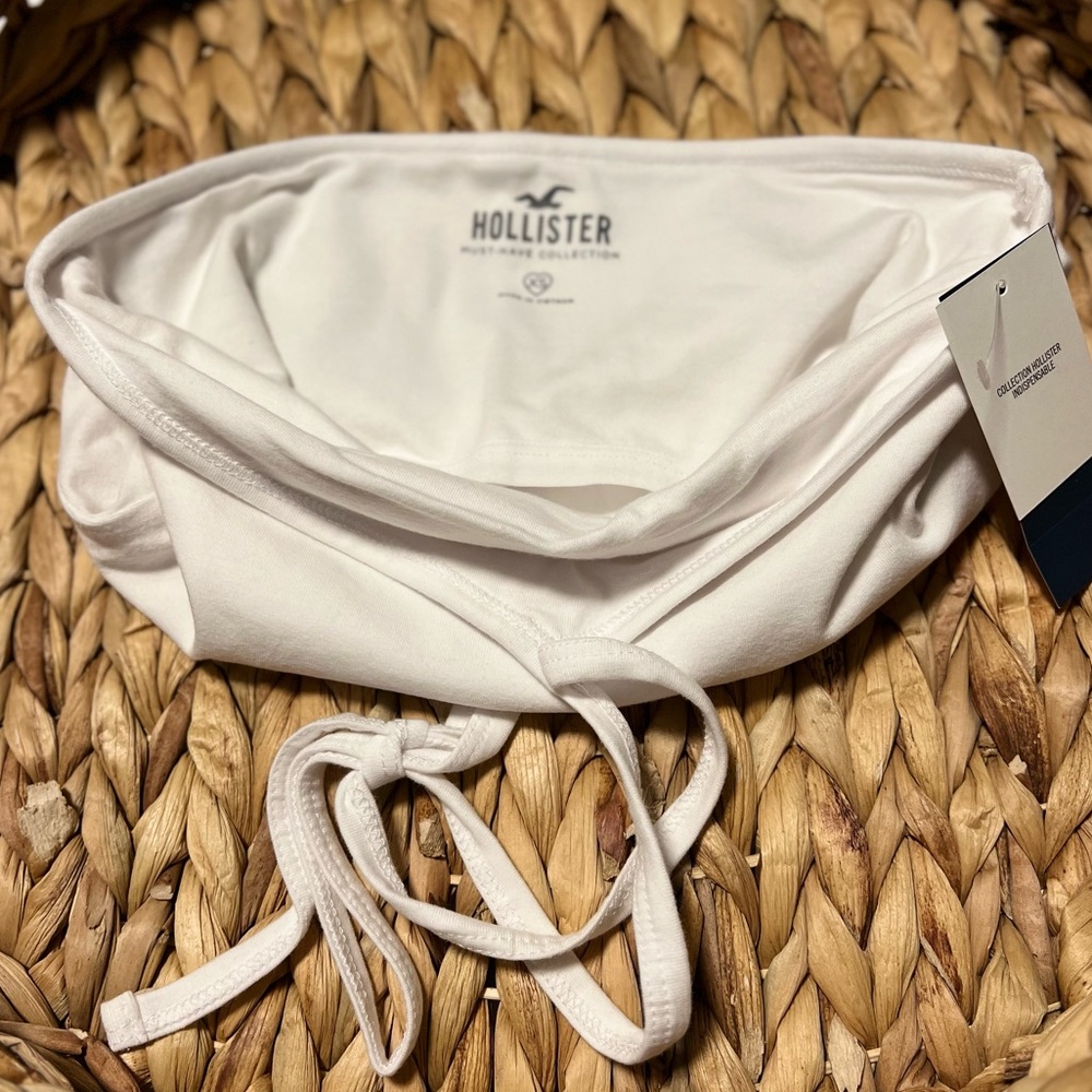 HOLLISTER Halter Top - Picture 2 of 3